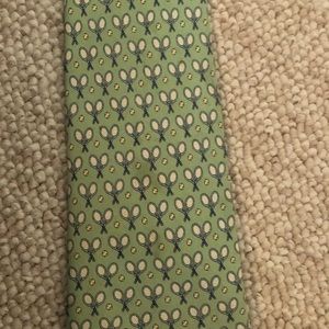 Vineyard Vines green tennis print tie